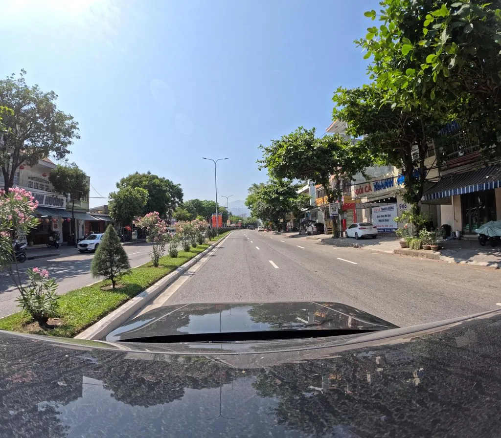 Nhà Hàng Nổi Sông Cu Đê