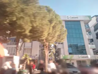 Pera Eczanesi