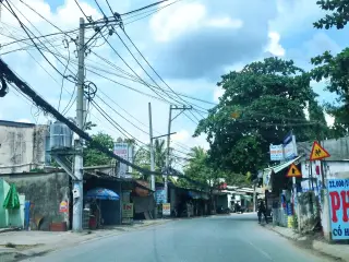 Nhà Việt