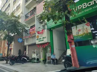 Quán nhậu Bất Ổn
