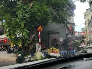 TOM THAI