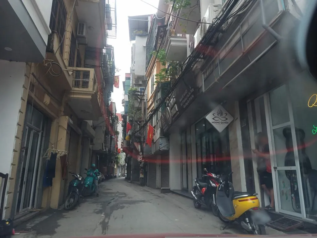 Bán Buôn Giày Thể Thao