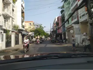 Quán Ăn Chín Lẩu Con