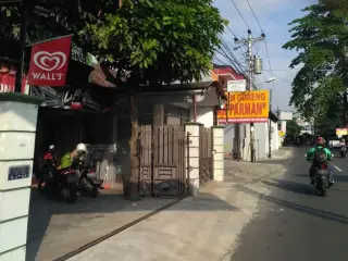 Cafe Brick Gallery And Lounge