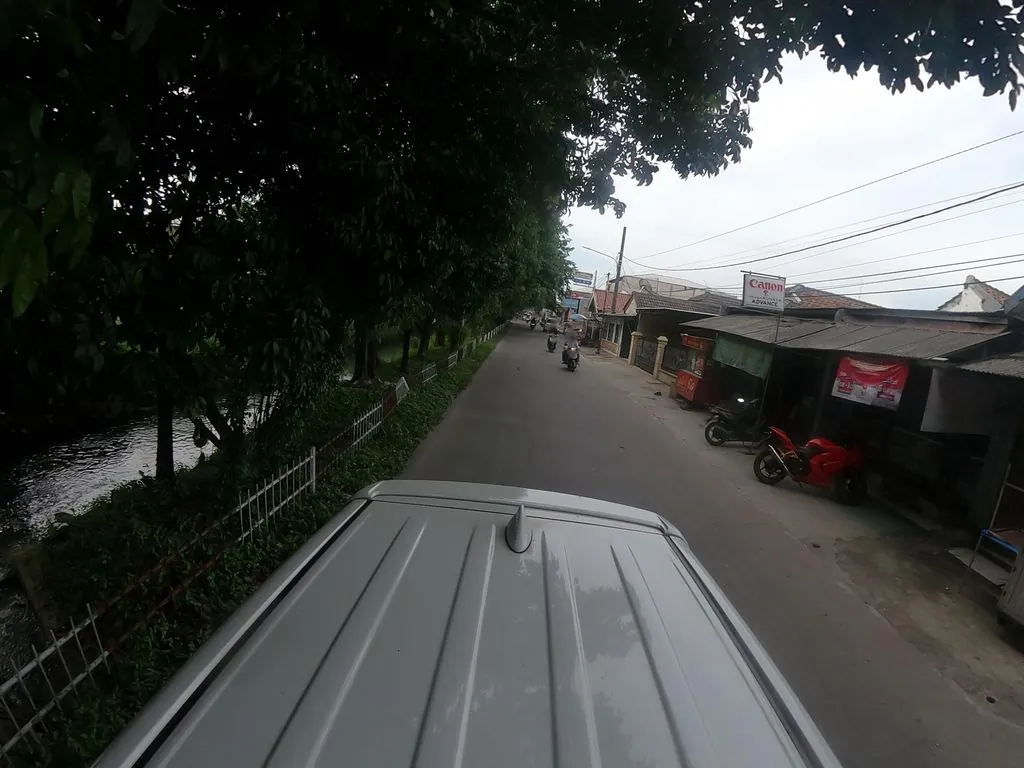 Ayam Gepuk Pak Gembus Rawalumbu
