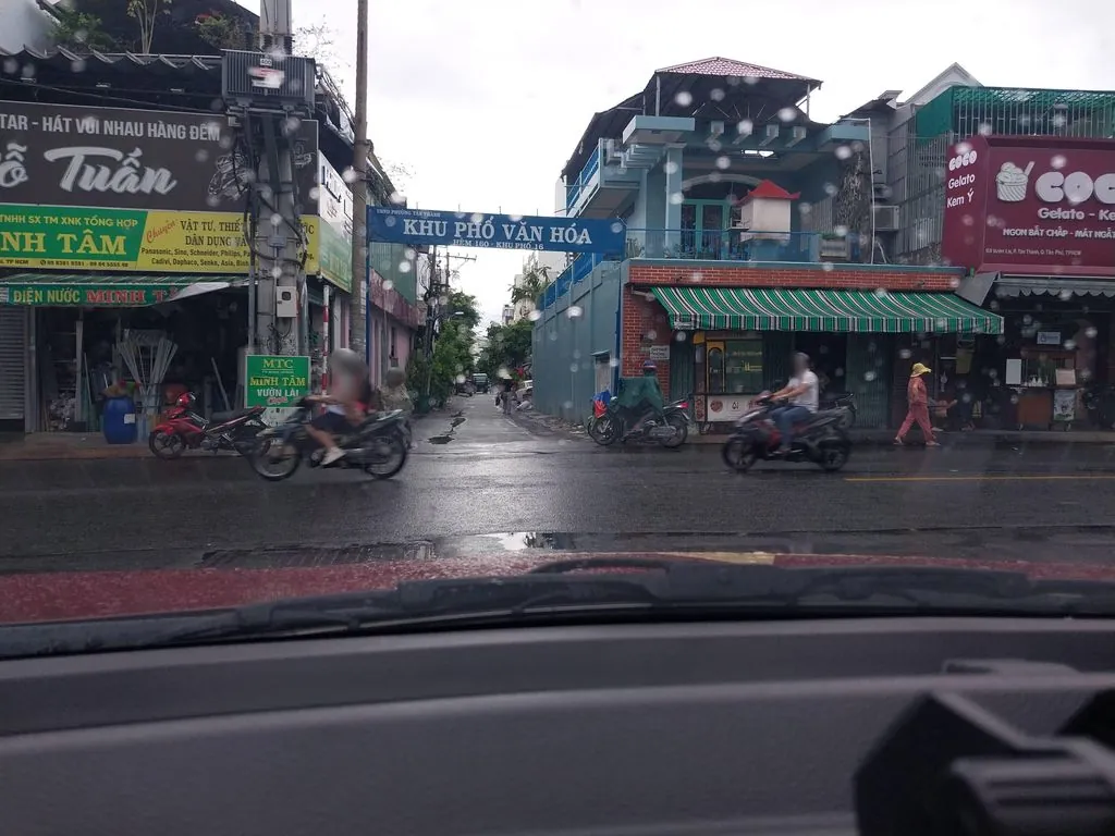 shopphukiensinhnhat.com