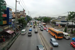 Ran Tha Leb SHINE VIBES Nail & Beauty Lounge Sakha Ying Ceriy Sae Khwr (BTS Saphan Him) — фото 2