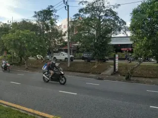 มากัน บุฟเฟ่ต์ กระทู้