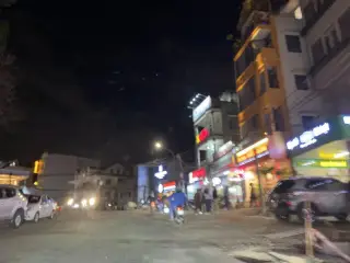 Lẩu Gà Lá Chính Gốc É 2C