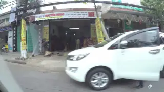 Bánh Mì Chay Hoa Sen Vàng