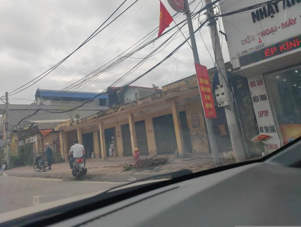 Đồng Hồ Kính Mắt Hà Nội