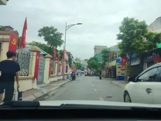 Truong PTTH Ho Tung Mau