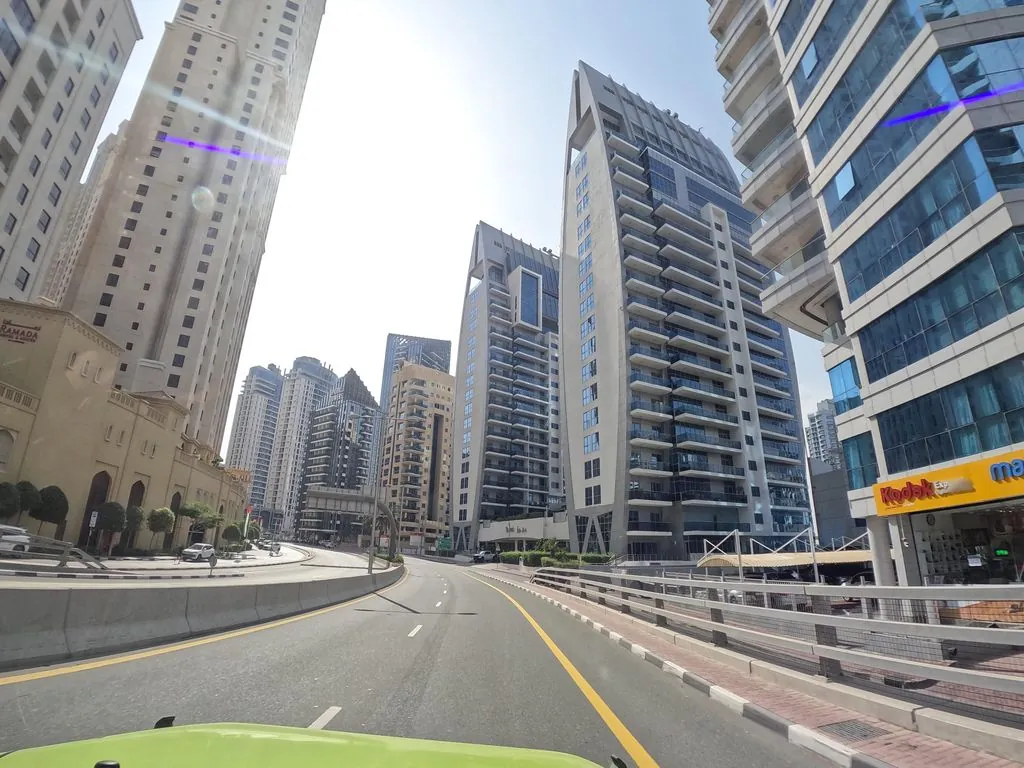 Jacques La Coupe Salon - JBR