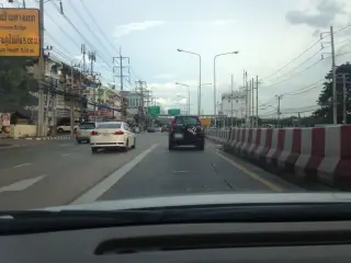 ธนาคารยูโอบี สาขาแจ้งวัฒนะ : UOB Chaengwatana branch