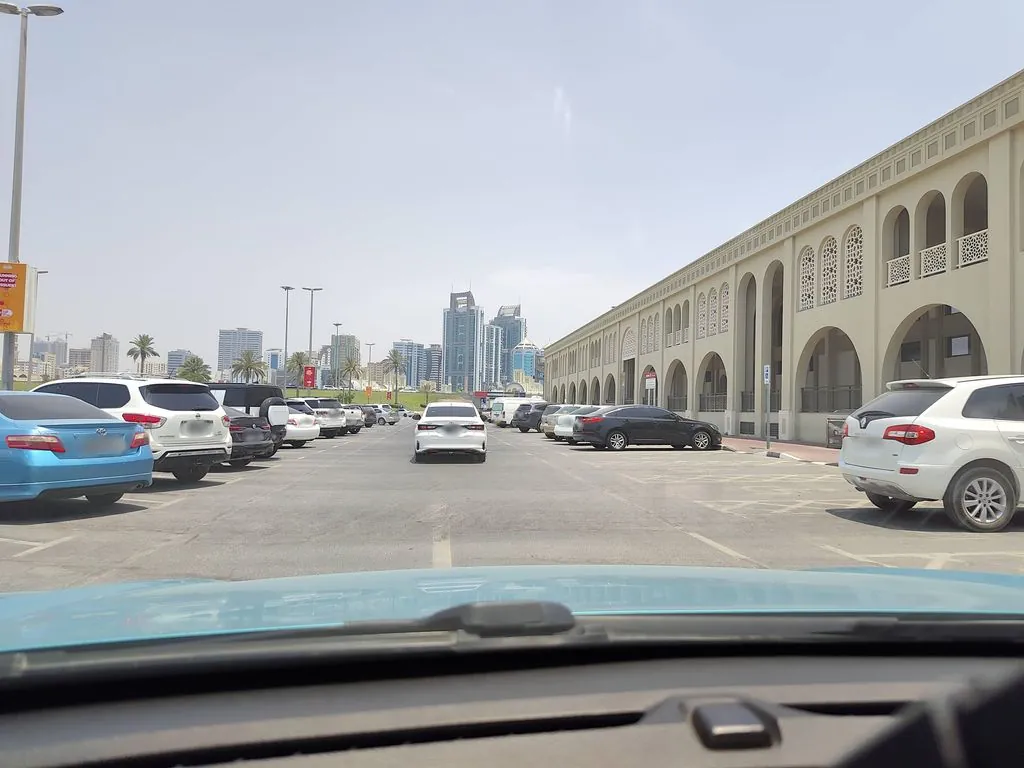 Al Janah Al Dhahabi Foodstuff