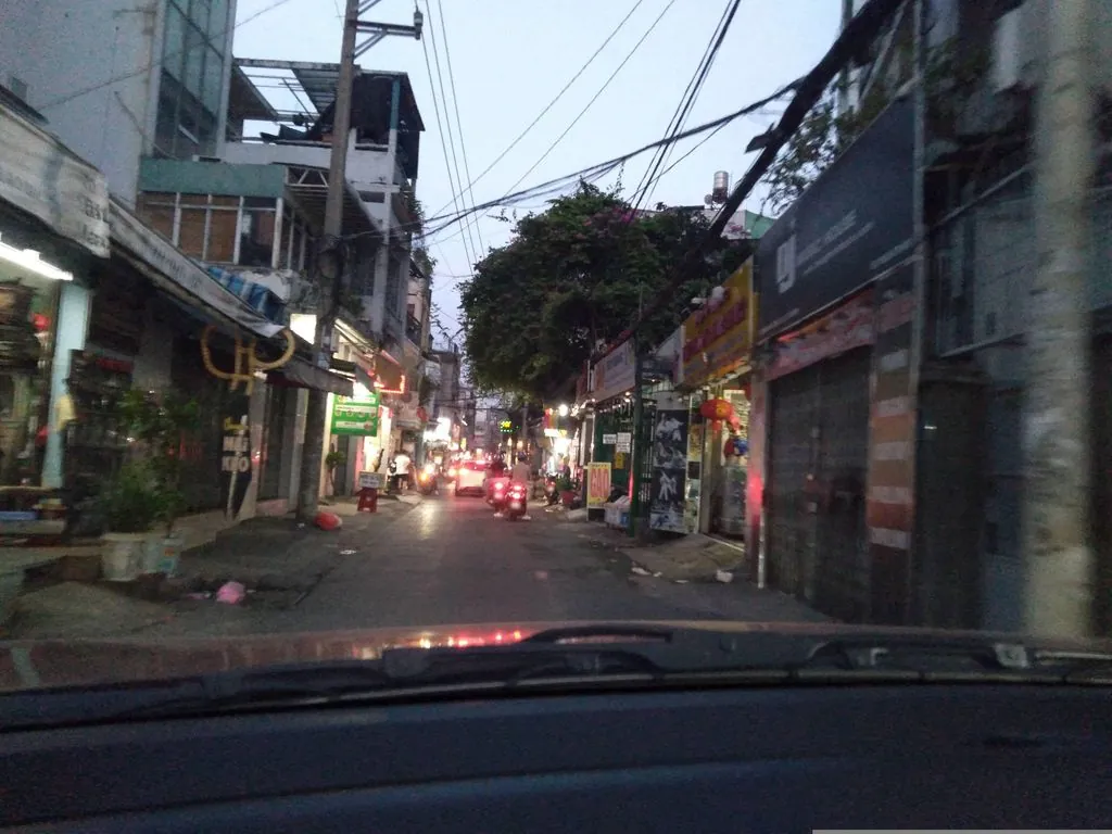 Phụ Kiện Cài Áo Hồng Yến