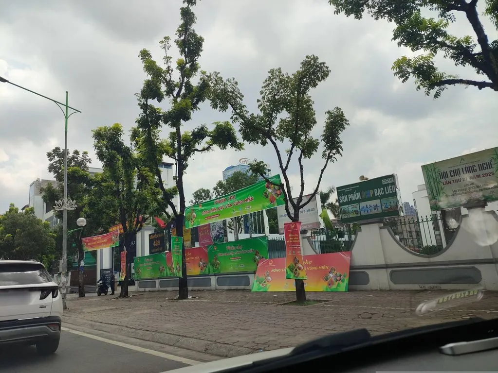 Thiết bị chiếu sáng công nghiệp Koolight