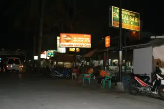 Intansari Cafe Grilled  Fresh Seafood Jimbaran Beach — фото 3