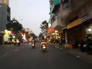 Tiệm Xỏ Dori