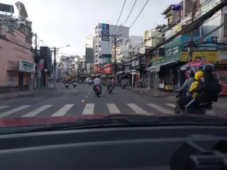 Elly Lê Quang Định
