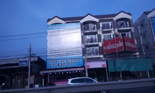 Sit.Avenue