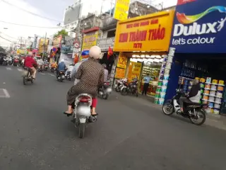 Giầy Tuấn Khải