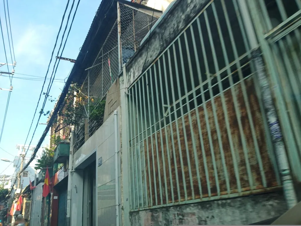 Vẫn là bạn nhưng sang hơn