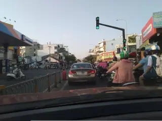 Chuyên Tóc Giả