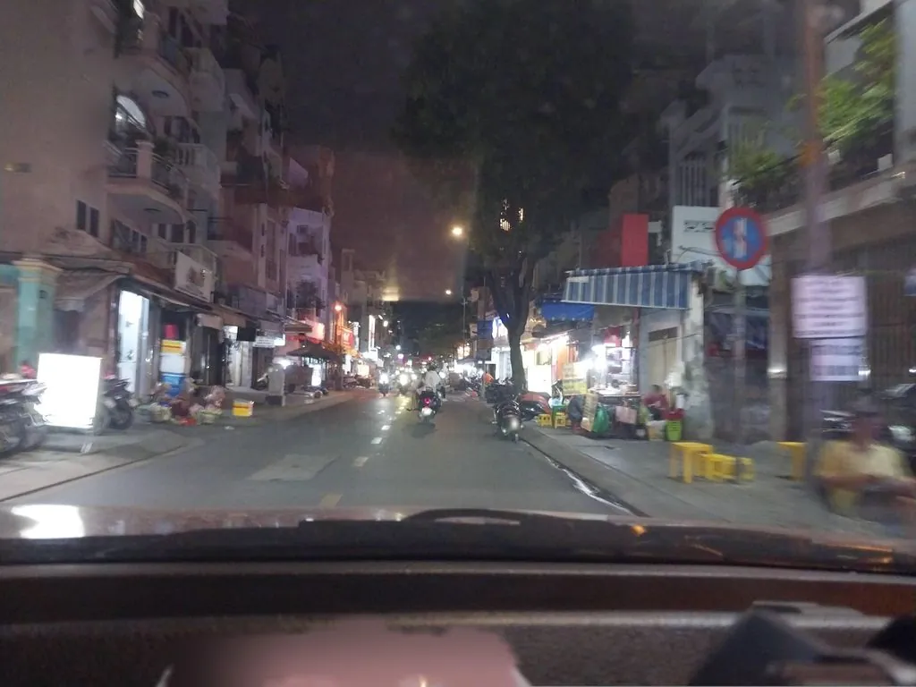 ÚT HƯƠNg SỐ DzÁCh