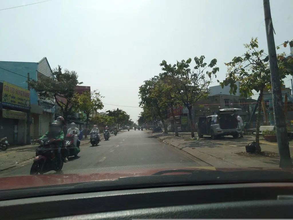 Quán A Bầu song hành