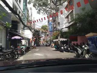 Nàng Gánh Restaurant