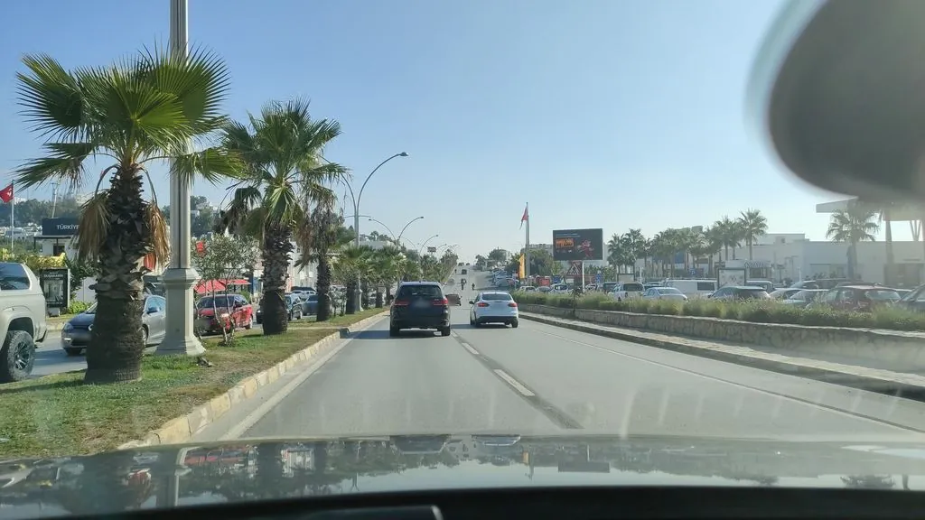 Avenue Eczanesi
