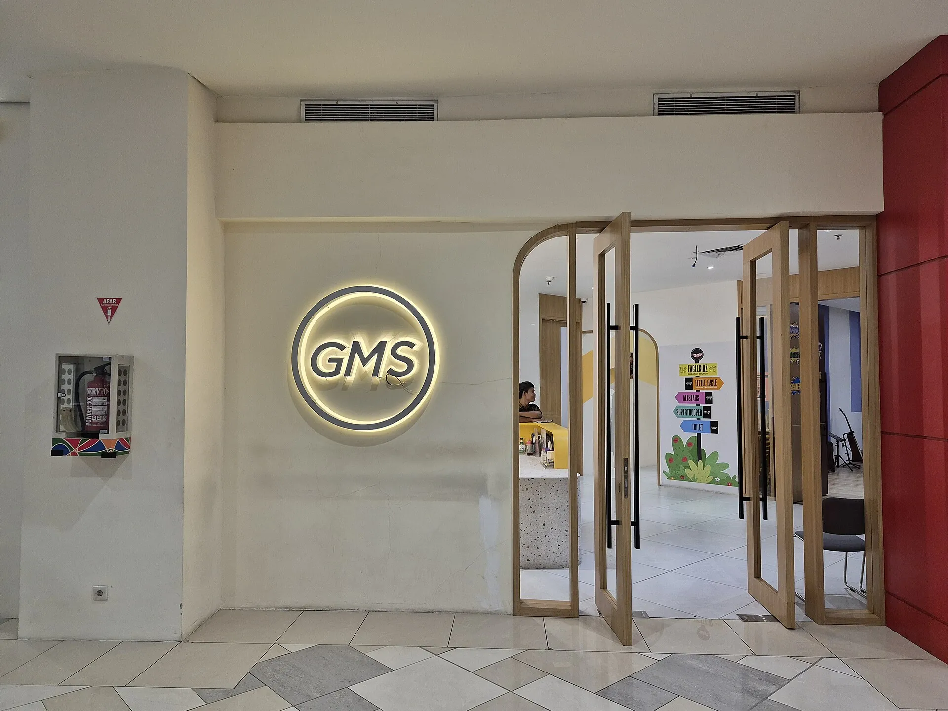 Skechers Mal Artha Gading