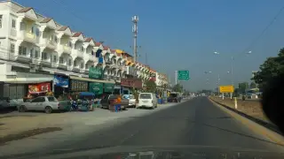 makham hyxng Bar and Restaurant