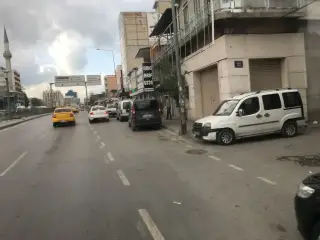 Adem Usta'nın yeri Kosova köftecisi