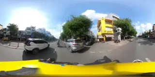Hủ tíu mì và bò kho