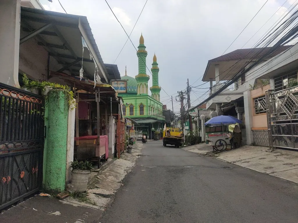 Rumah Makan Padang Empat Suadara