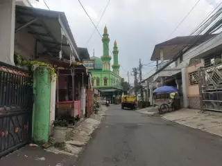 Rumah Makan Padang Empat Suadara