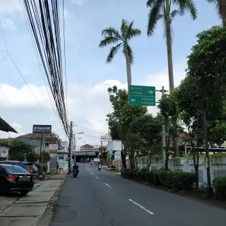 Rm. Manado Roong Tinoor jln PKP Kelapa Dua Wetan