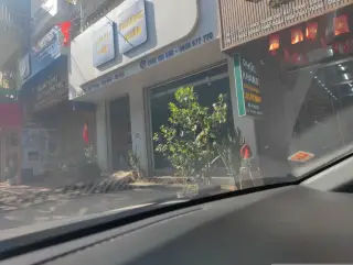 Quách Tiểu Gốm Sứ Trung Hương