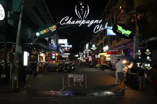 Trench Town Rasta Bar - Soi LK Metro
