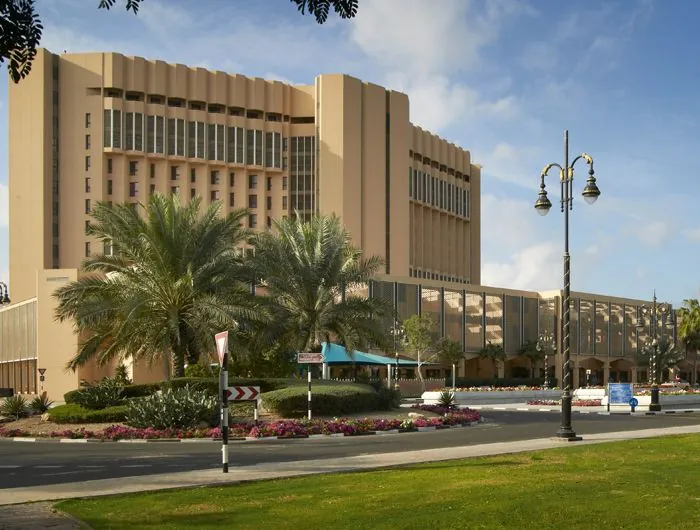 Здание государственной больницы Dubai Hospital