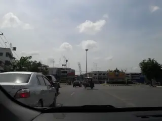 Thiy Fuds Fers Market Sakha Tlad Suw Phanth