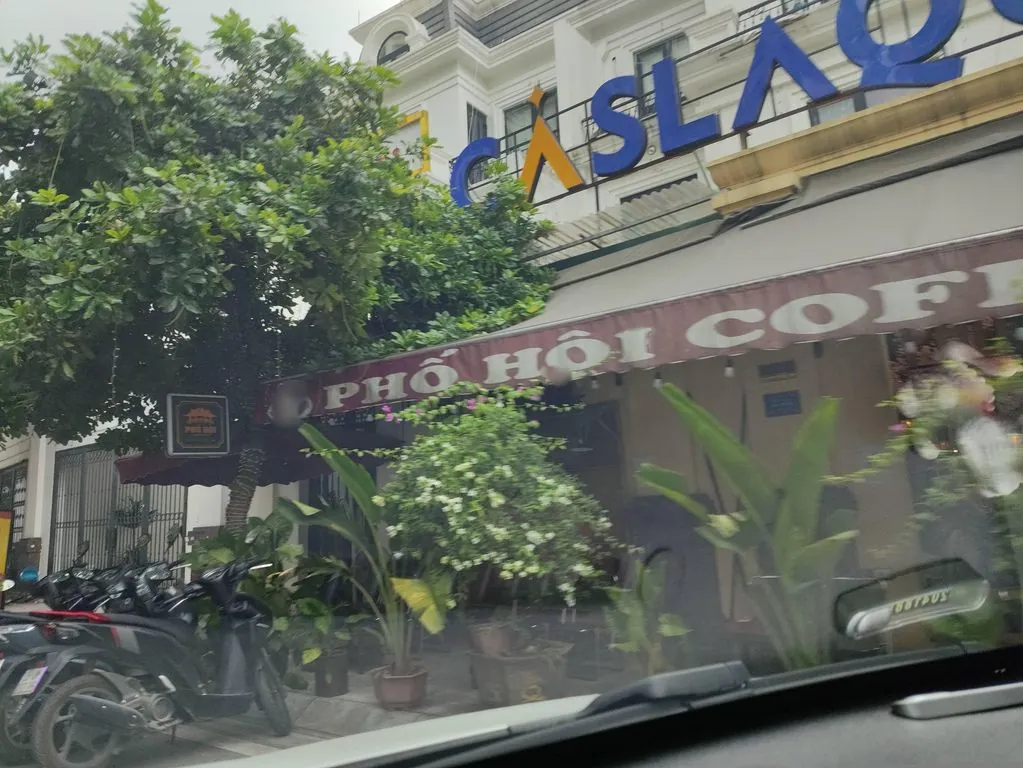 Hiệu sách Long Hưng