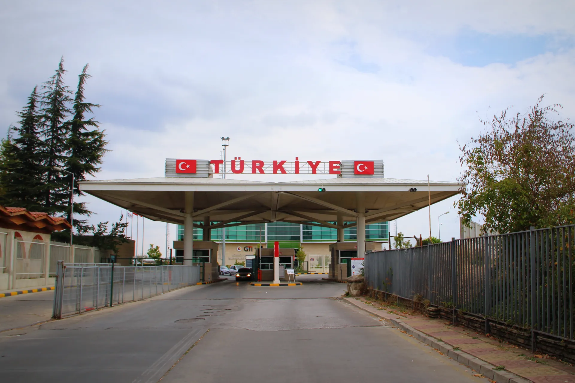 Пункт пропуска Капыкуле — таможенный контроль на въезде и выезде из Турции