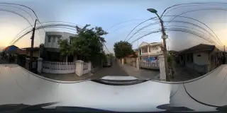 Bakso beranak Lala Aom