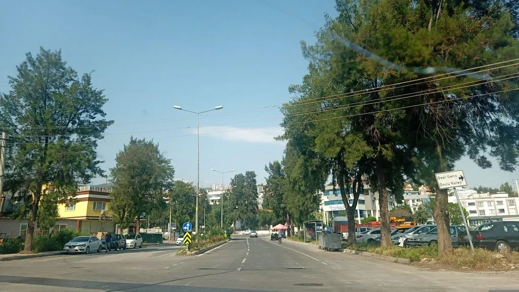 Kırmızı Otobüs Anaokulu