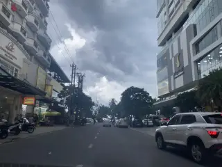Nhà Hàng Hòn Kiến