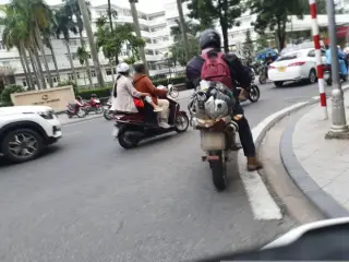 Quán Cẩm