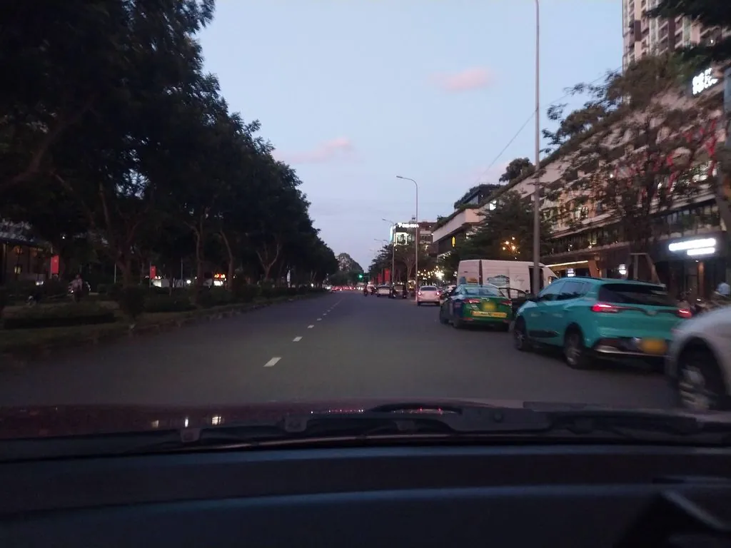 Siêu Thị Genshai Vista Verde